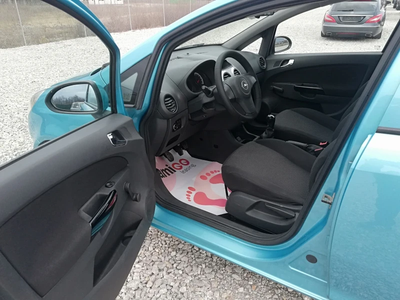 Opel Corsa 1.2i klima , снимка 9 - Автомобили и джипове - 48813032