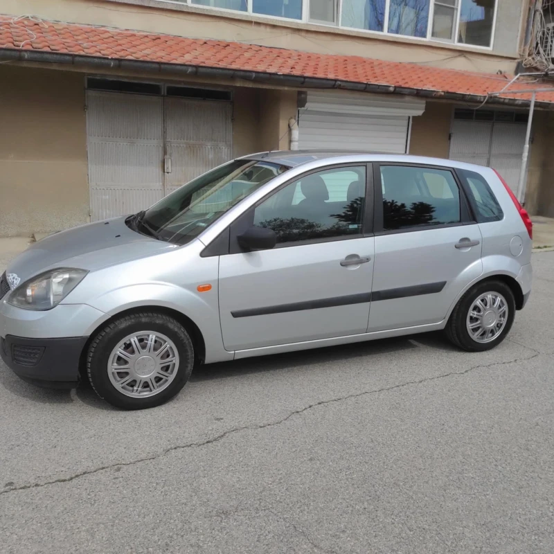 Ford Fiesta, снимка 2 - Автомобили и джипове - 49516617