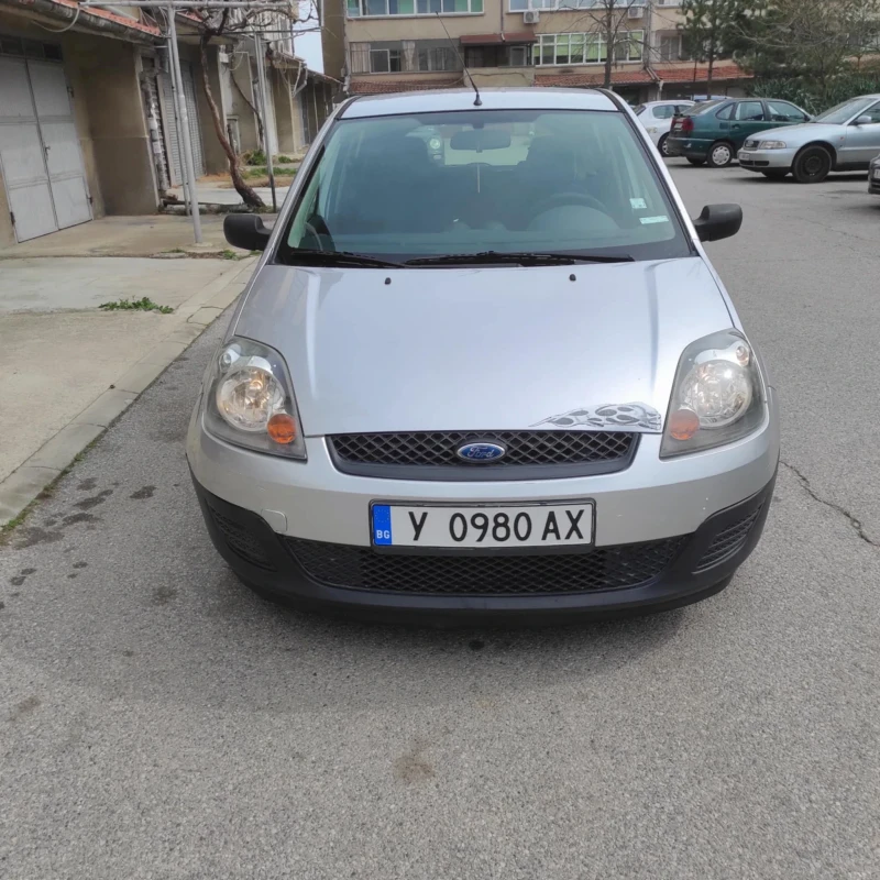 Ford Fiesta, снимка 1 - Автомобили и джипове - 49516617