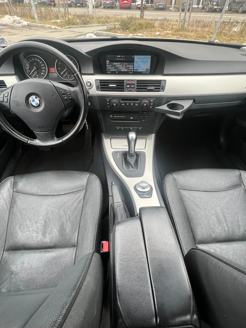 BMW 325 XI, снимка 13 - Автомобили и джипове - 49579710