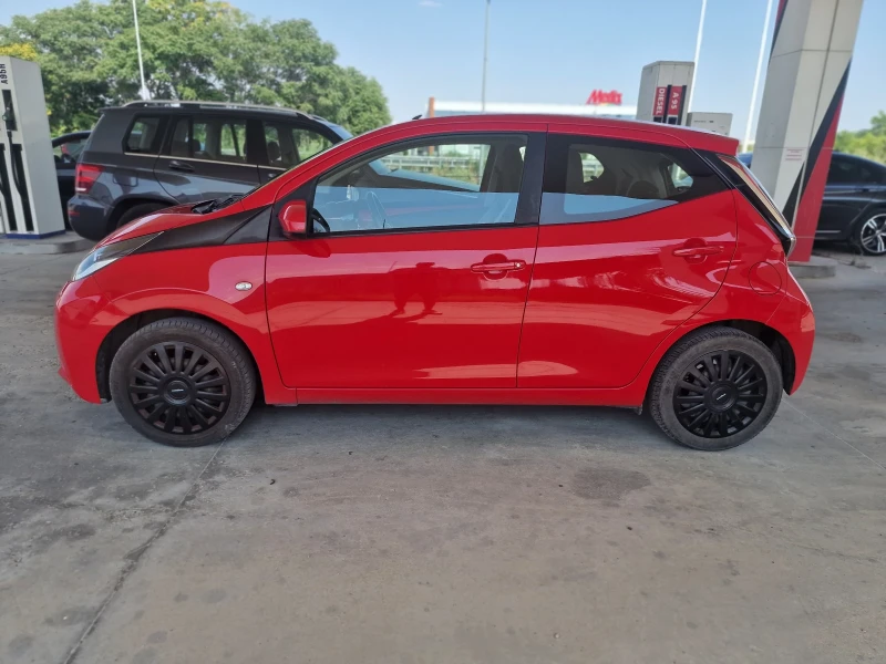 Toyota Aygo, снимка 4 - Автомобили и джипове - 51141712