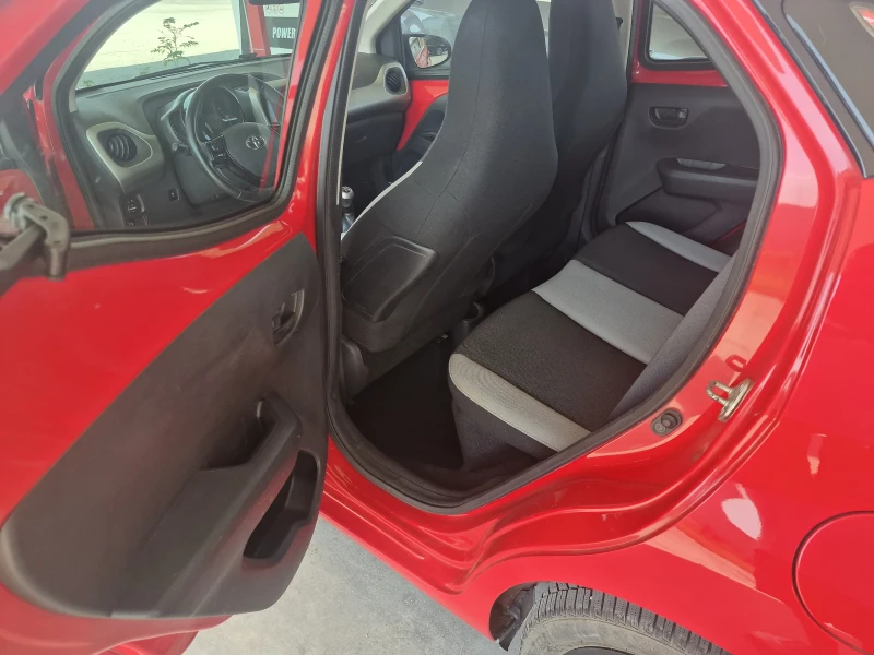 Toyota Aygo, снимка 9 - Автомобили и джипове - 51141712