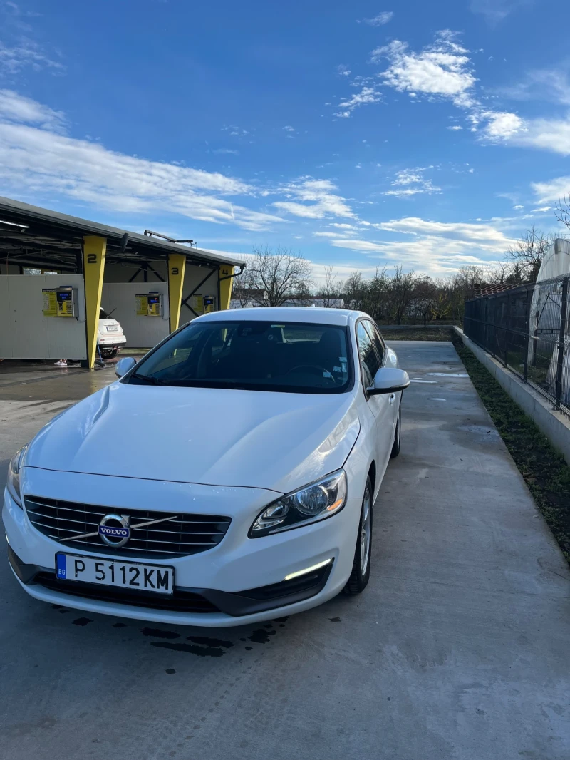 Volvo V60 D3 2.0 , снимка 2 - Автомобили и джипове - 52543169