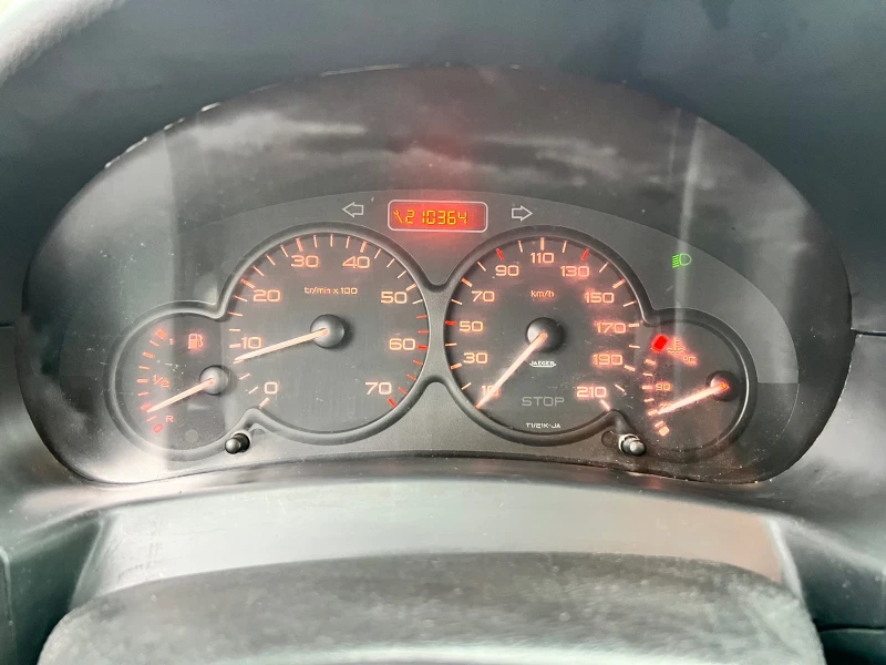 Citroen Berlingo 1.6 hdi , снимка 10 - Автомобили и джипове - 52595853