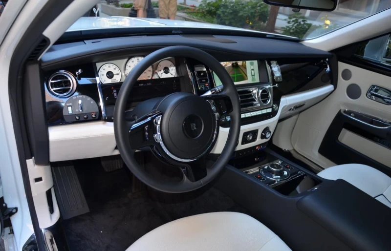 Rolls-Royce Ghost 6.6 V12 (570 Hp), снимка 6 - Автомобили и джипове - 52596791