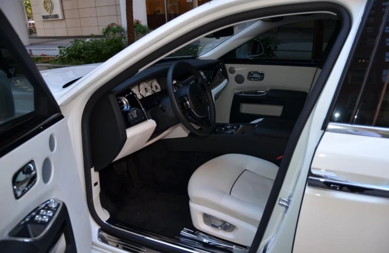 Rolls-Royce Ghost 6.6 V12 (570 Hp), снимка 15 - Автомобили и джипове - 52596791