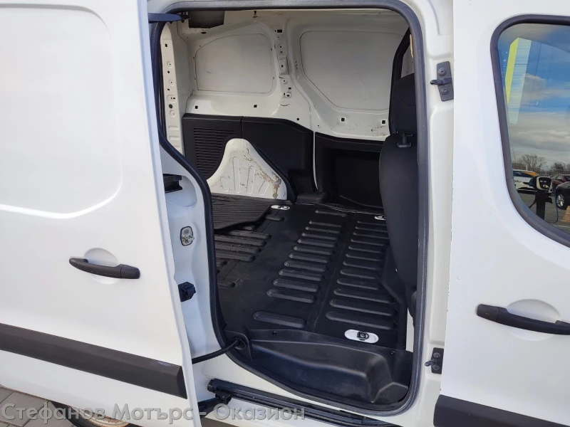 Citroen Berlingo 1.6 BlueHDi (75hp) MT5, снимка 12 - Автомобили и джипове - 53535291