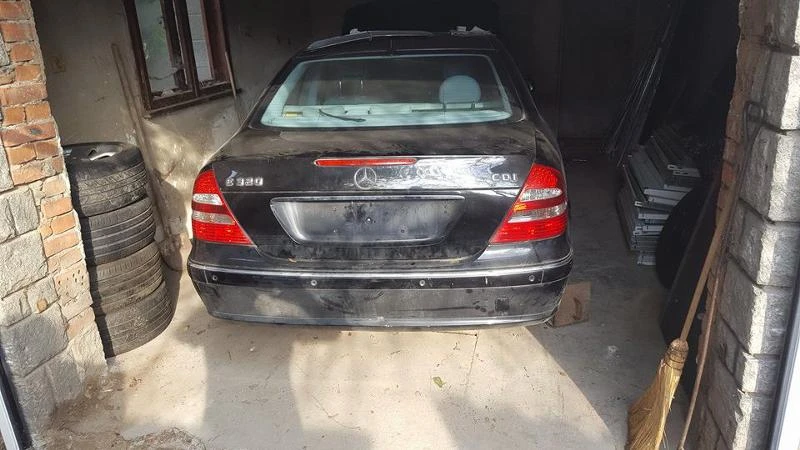 Mercedes-Benz E 320 4matic, снимка 10 - Автомобили и джипове - 35400872