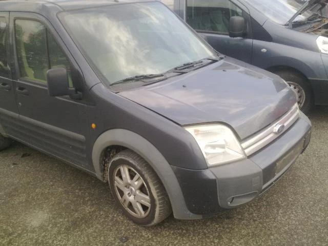 Ford Connect 1.8 TDCI, снимка 6 - Автомобили и джипове - 48320101