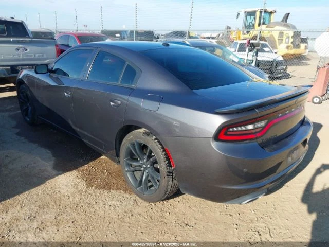 Dodge Charger SXT RWD - изображение 3