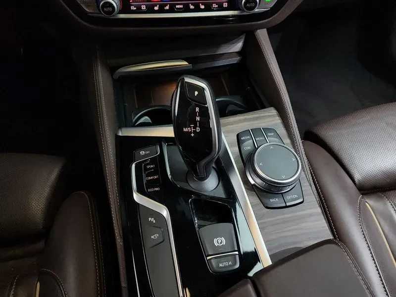 BMW 530 M Sports, снимка 9 - Автомобили и джипове - 56071276