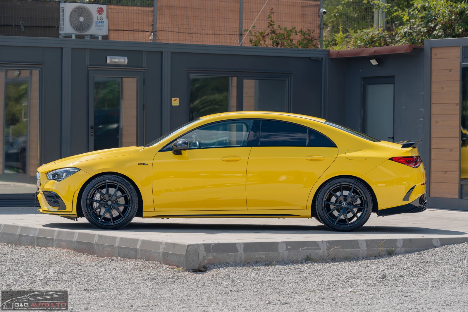 Mercedes-Benz CLA 350 AMG 35AMG/4X4/306HP/CAM/DIGI/AMBI/KLESS/LED/DISTRONIC, снимка 1