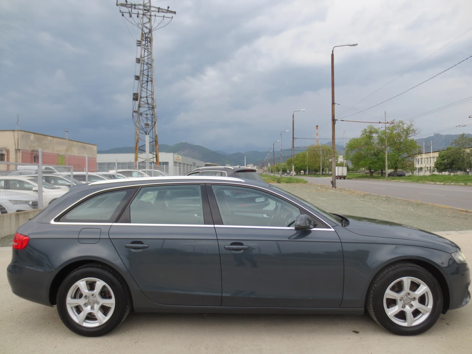 Audi A4 2.0 TDI  - изображение 4