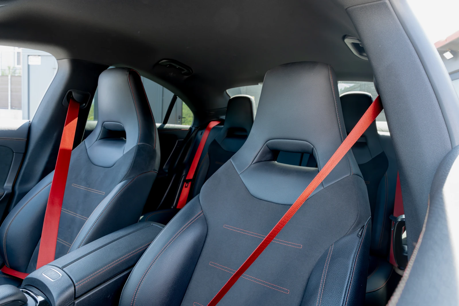 Mercedes-Benz CLA 350 AMG 4MATIC/306HP/CAM/DIGI/AMBI/KLESS/LED/DISTRONIC - изображение 8