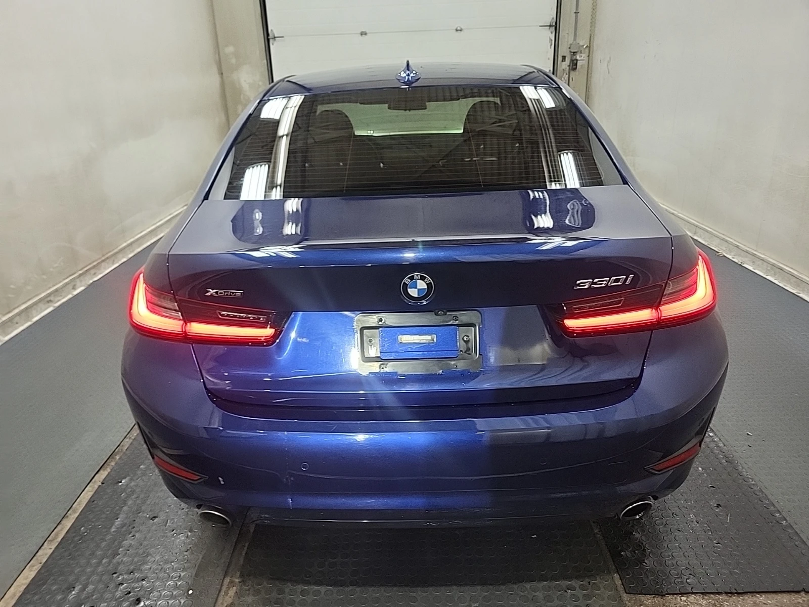 BMW 330 * 330I XDRIVE * CARFAX * ЦЕНА ДО БЪЛГАРИЯ - изображение 5