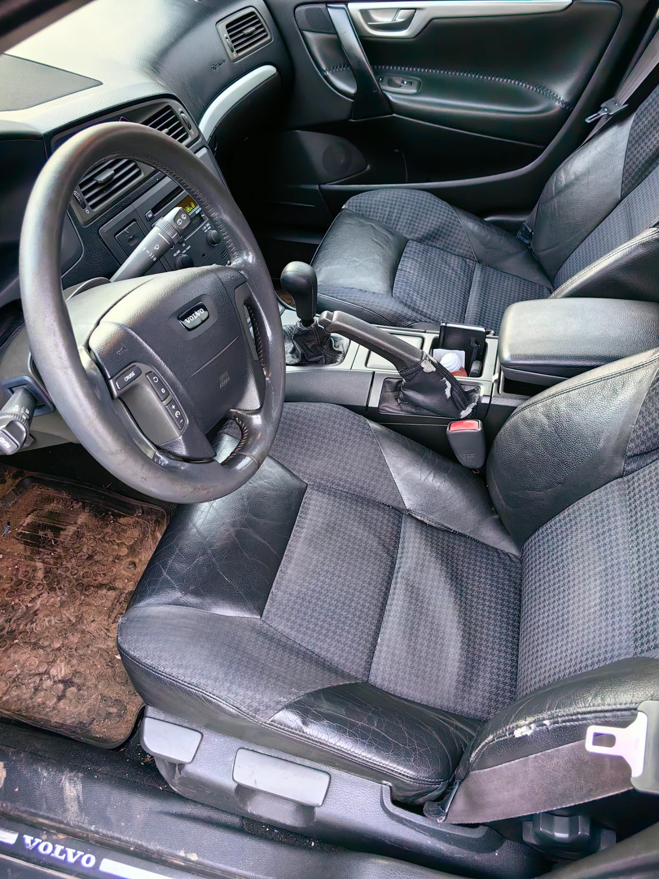 Volvo V70 2.4 D5 - изображение 6