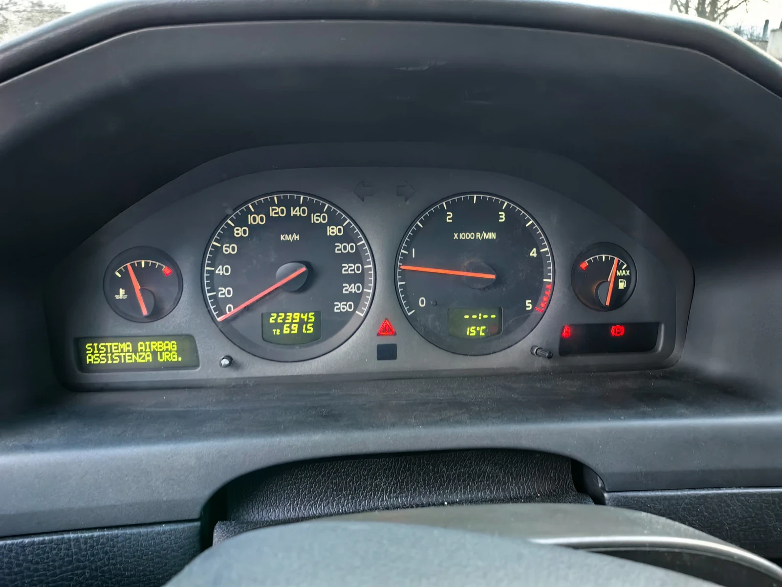 Volvo V70 2.4 D5 - изображение 8