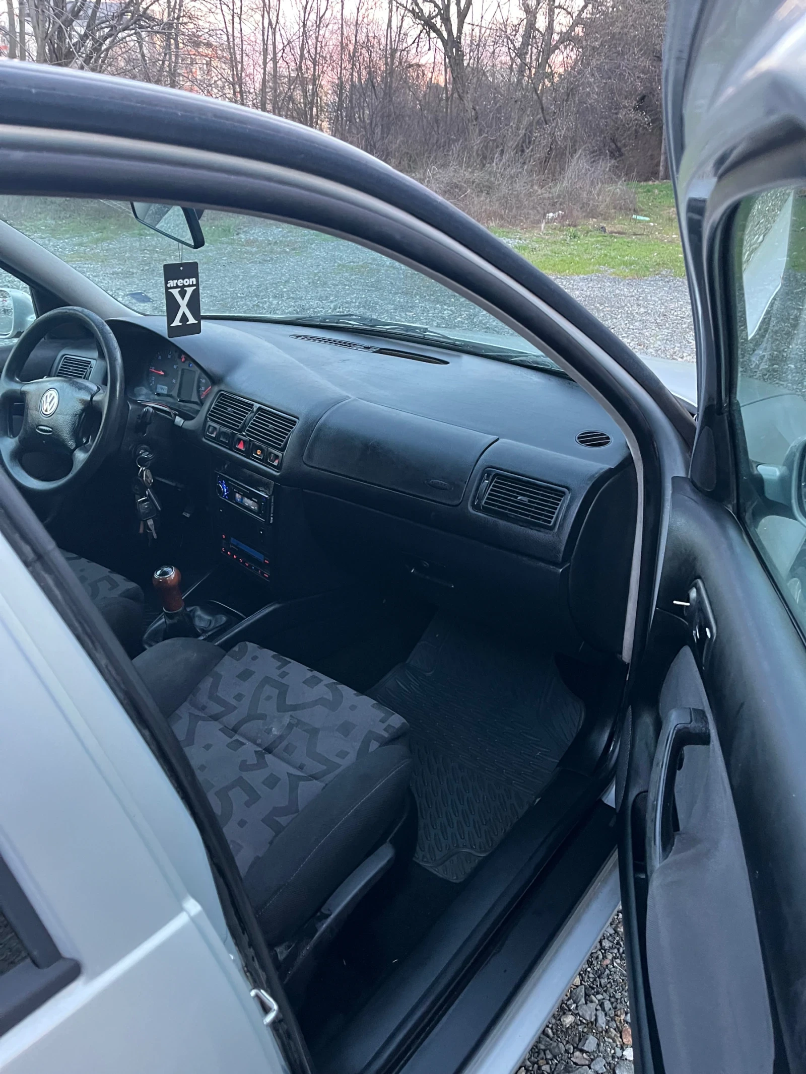 VW Golf, снимка 6 - Автомобили и джипове - 53855112