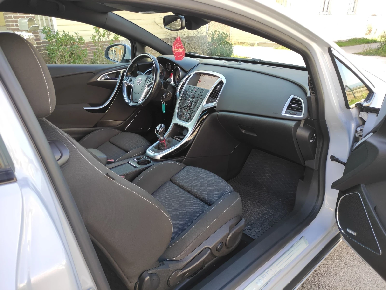 Opel Astra GTC OPCLine , снимка 8 - Автомобили и джипове - 54001404
