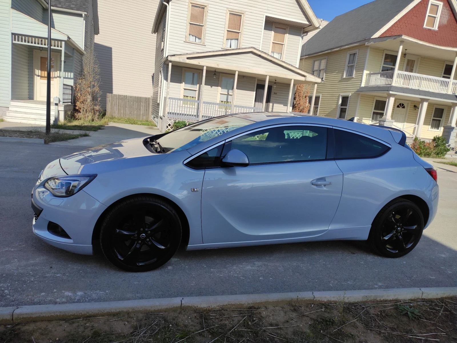 Opel Astra GTC OPCLine , снимка 2 - Автомобили и джипове - 54001404