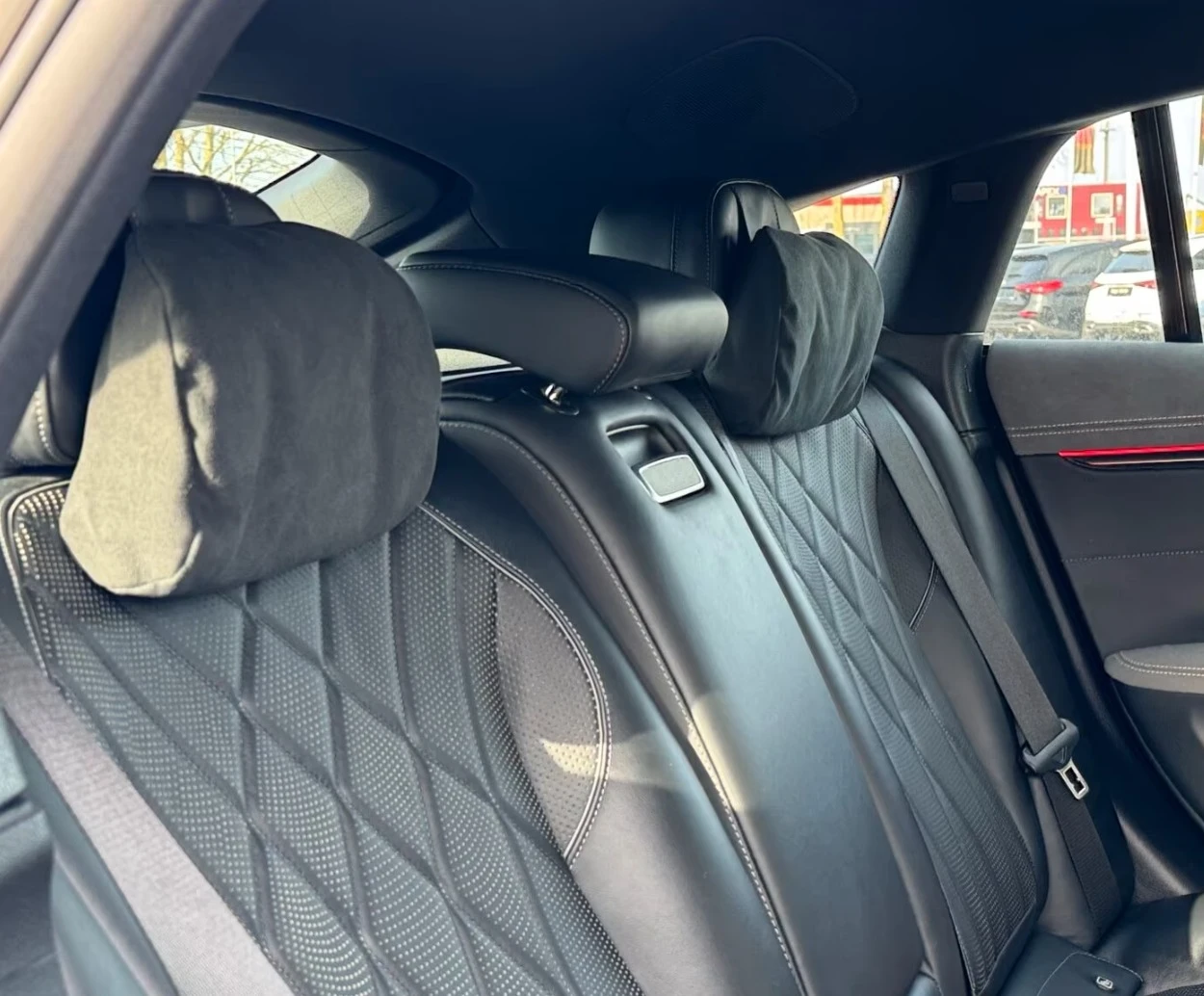 Mercedes-Benz EQS 53AMG 4M* Burmester* Widescreen* TV* 360, снимка 13 - Автомобили и джипове - 54081963