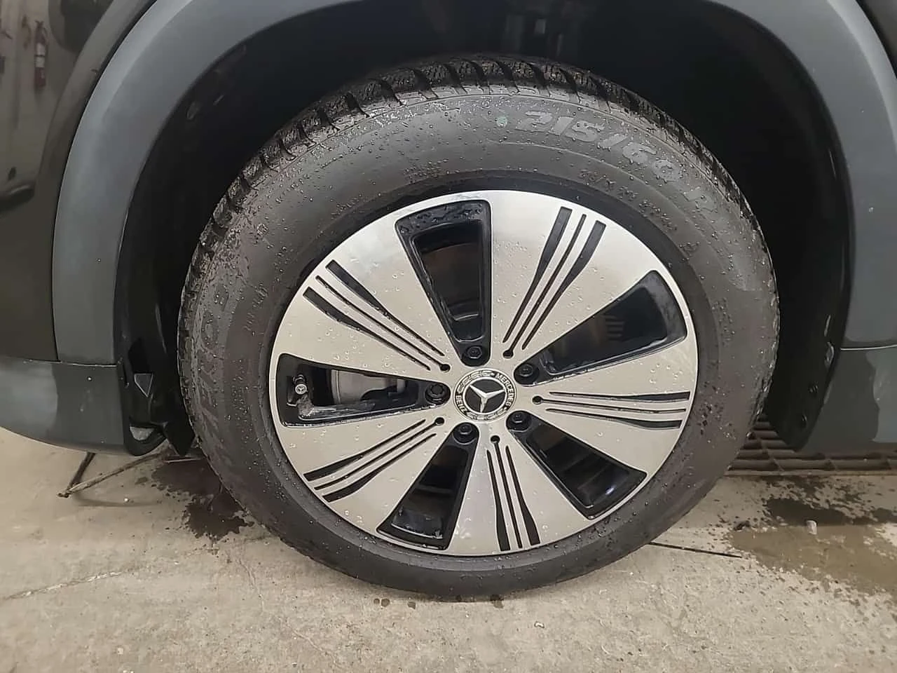 Mercedes-Benz EQB 250+ | AMBIENT| PANO| ПАМЕТ| 2 КЛЮЧА| , снимка 6 - Автомобили и джипове - 54226158