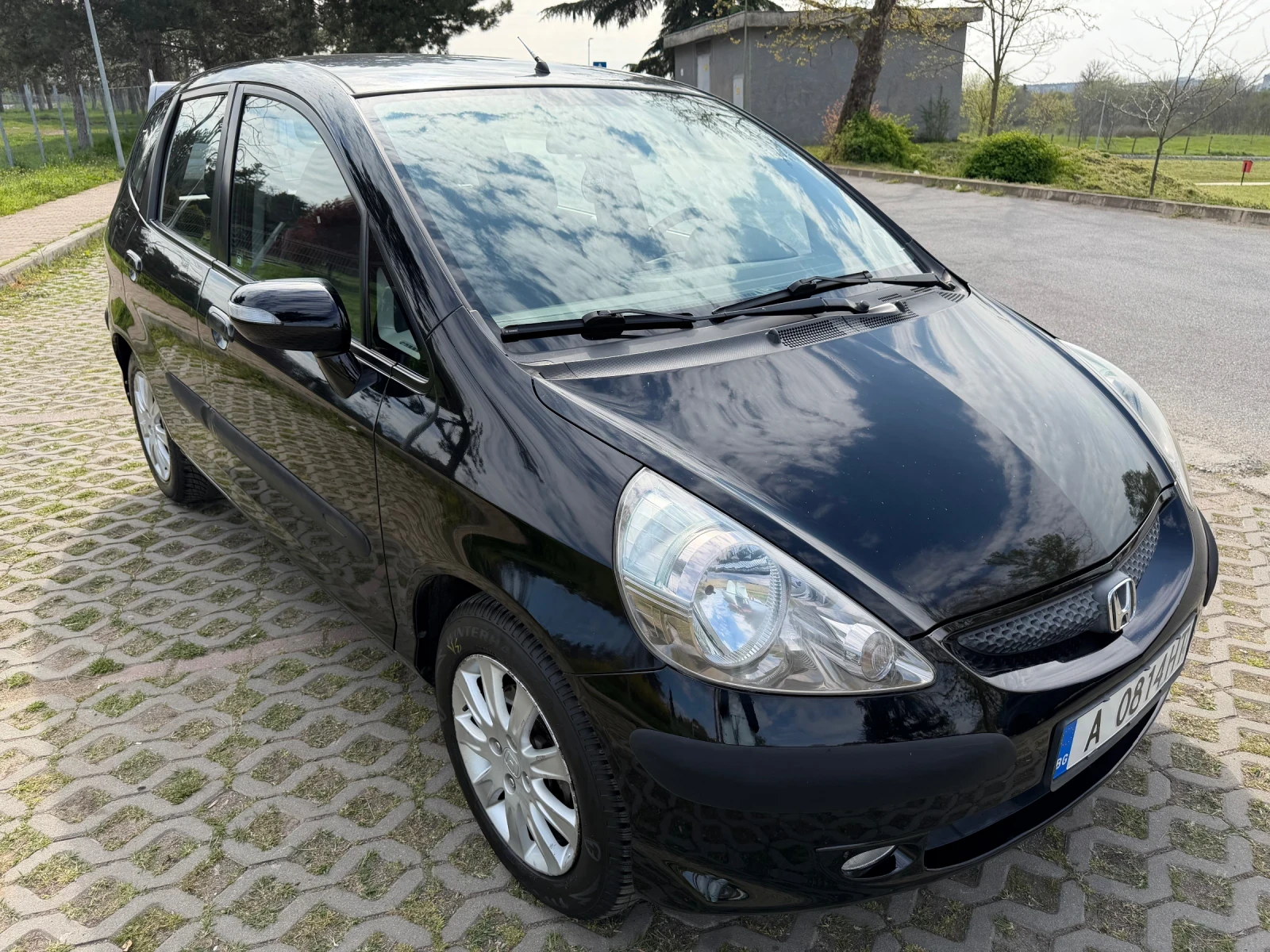 Honda Jazz 1.4 83к.с всички екстри за модела , снимка 2 - Автомобили и джипове - 54242730