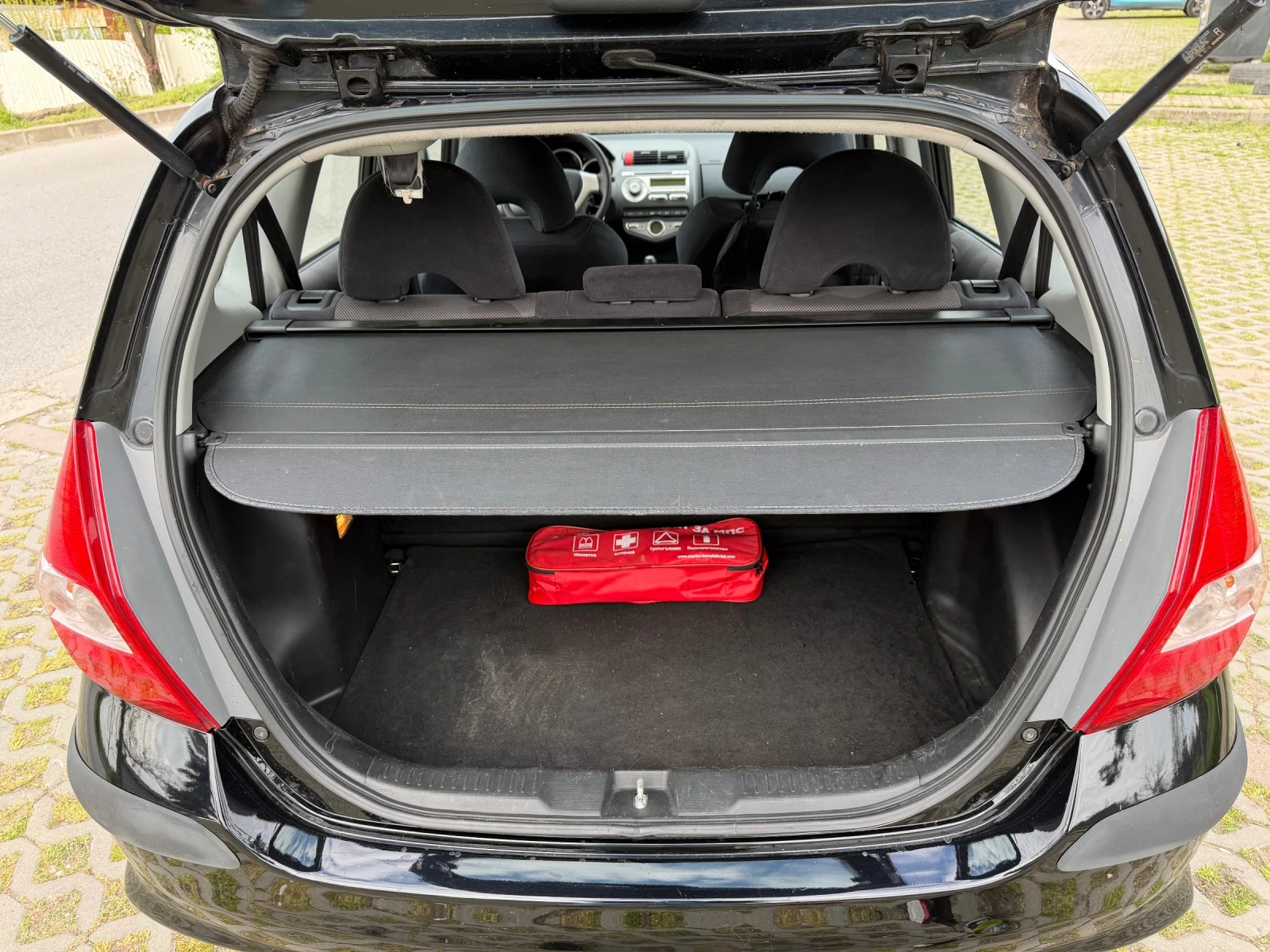 Honda Jazz 1.4 83к.с всички екстри за модела , снимка 14 - Автомобили и джипове - 54242730