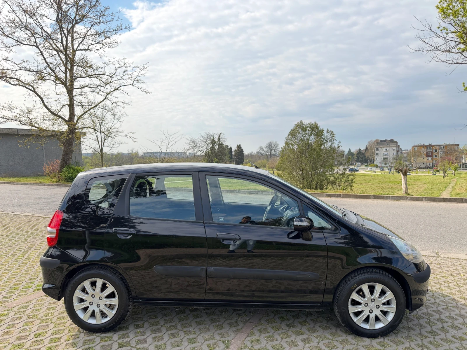 Honda Jazz 1.4 83к.с всички екстри за модела , снимка 3 - Автомобили и джипове - 54242730