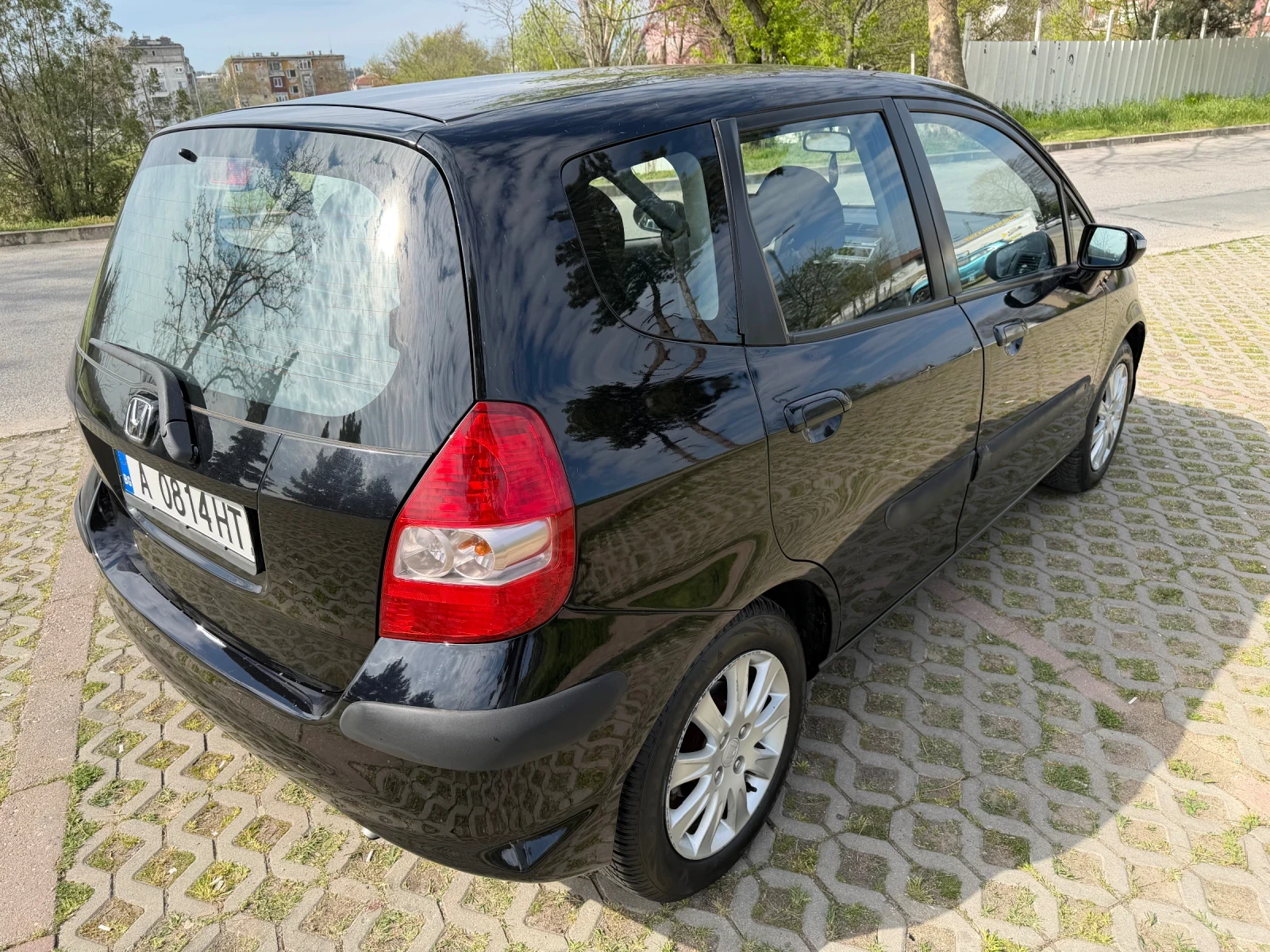 Honda Jazz 1.4 83к.с всички екстри за модела , снимка 4 - Автомобили и джипове - 54242730