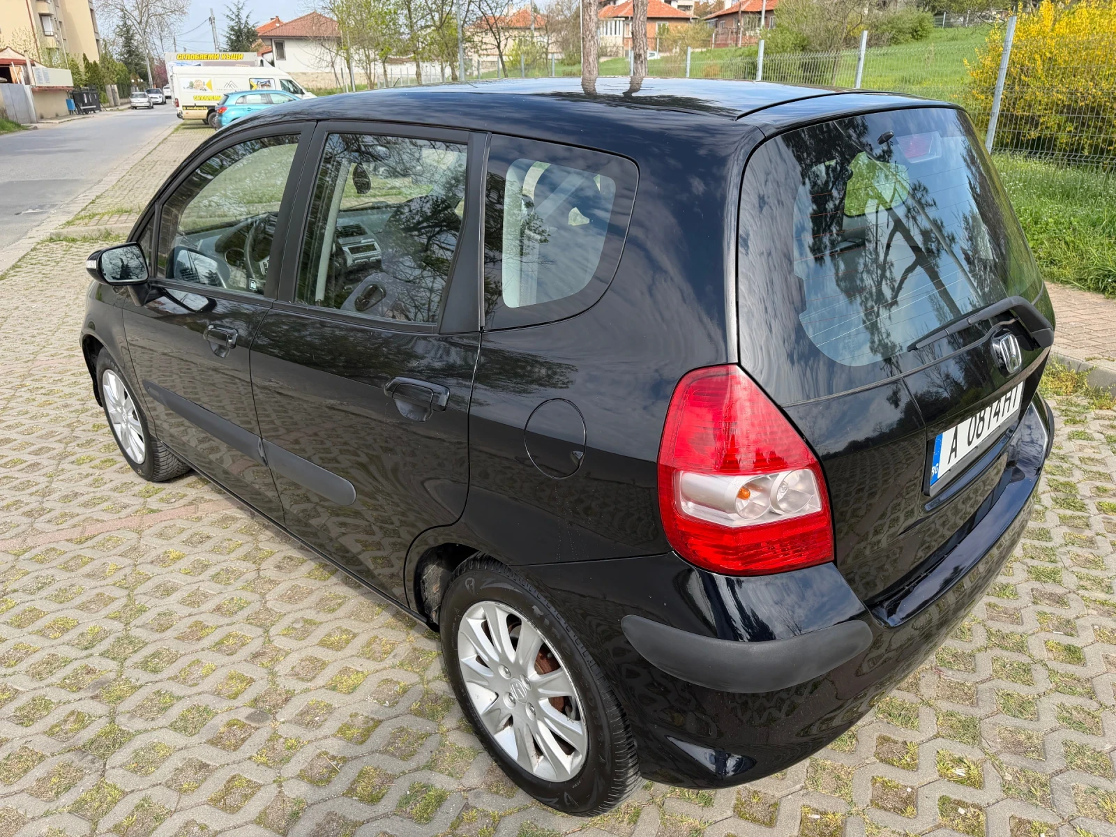Honda Jazz 1.4 83к.с всички екстри за модела , снимка 6 - Автомобили и джипове - 54242730