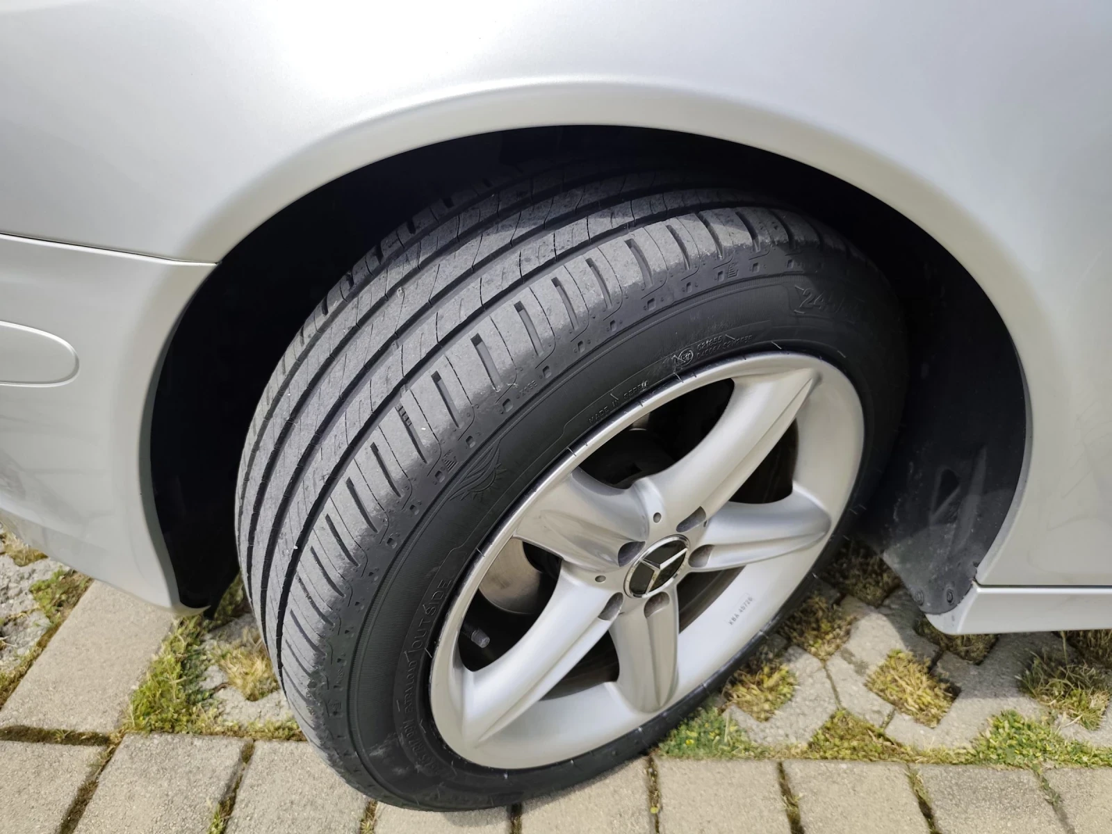 Mercedes-Benz E 220, снимка 14 - Автомобили и джипове - 54659246
