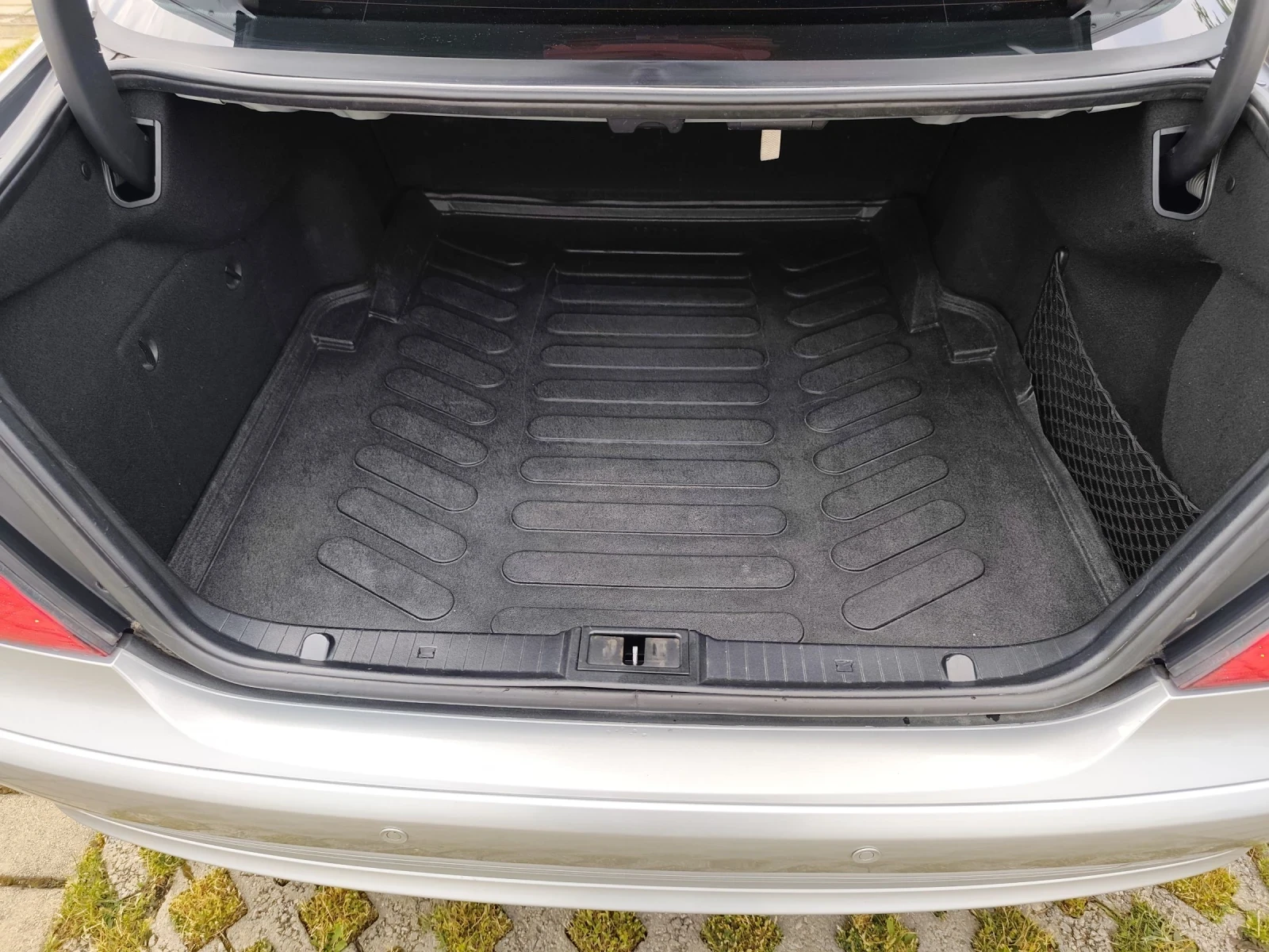 Mercedes-Benz E 220, снимка 15 - Автомобили и джипове - 54659246