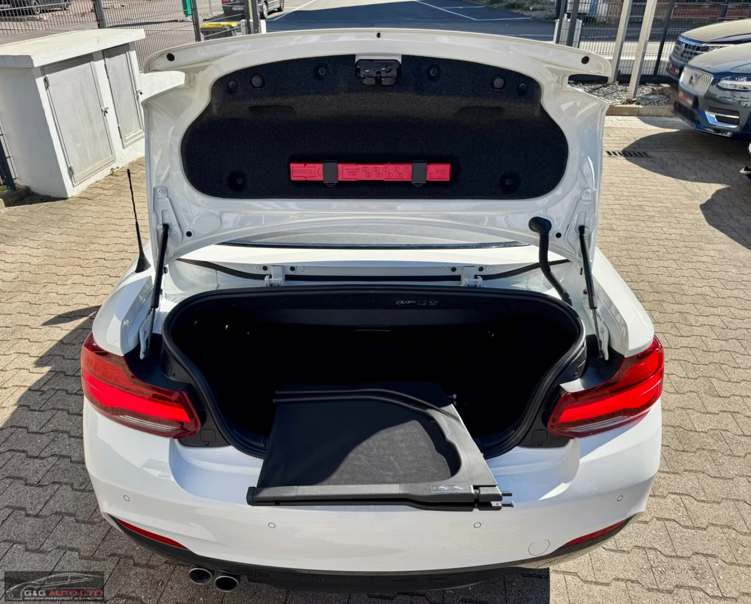 BMW 220 iCABRIO/184HP/M-SPORT/SHADOW/NAVI/LED/KLESS/358q, снимка 8 - Автомобили и джипове - 54737114
