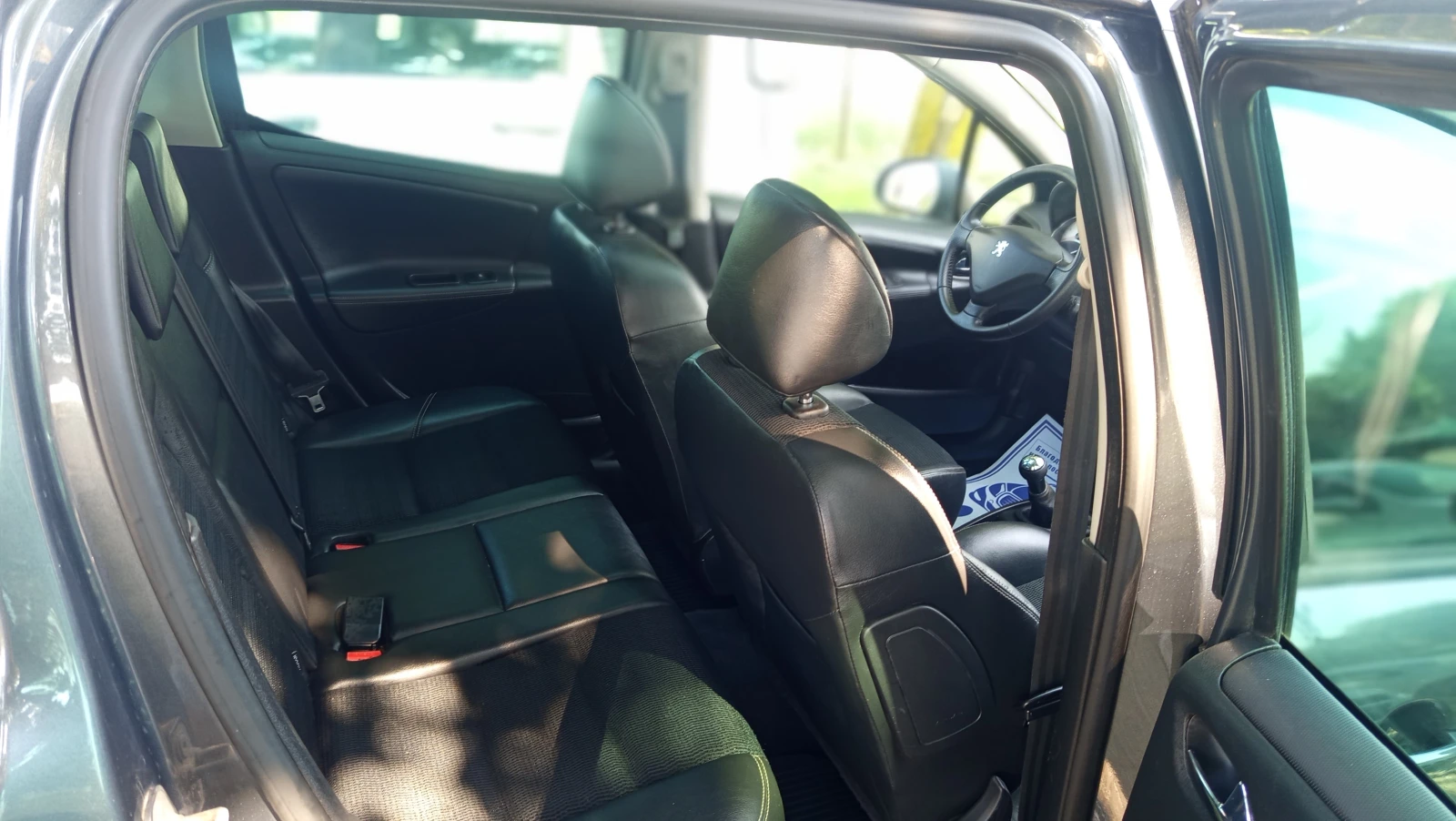 Peugeot 207 207SW PANORAMA 1.6 HDI 109PS, снимка 11 - Автомобили и джипове - 54792866