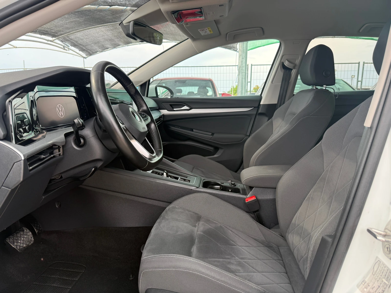 VW Golf 8 * 2.0 tdi* DSG* , снимка 8 - Автомобили и джипове - 54946967