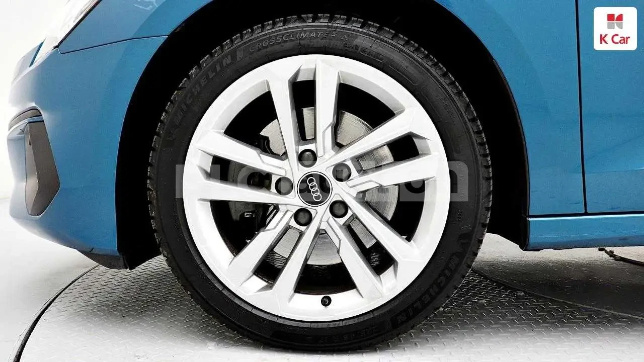 Audi A3 40TFSI| КАМЕРА| ПОДГРЕВ| PANO| ВКЛ.ТЕХНОТЕСТ, снимка 17 - Автомобили и джипове - 54997350