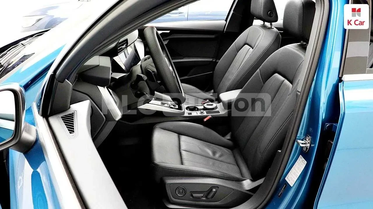 Audi A3 40TFSI| КАМЕРА| ПОДГРЕВ| PANO| ВКЛ.ТЕХНОТЕСТ, снимка 4 - Автомобили и джипове - 54997350