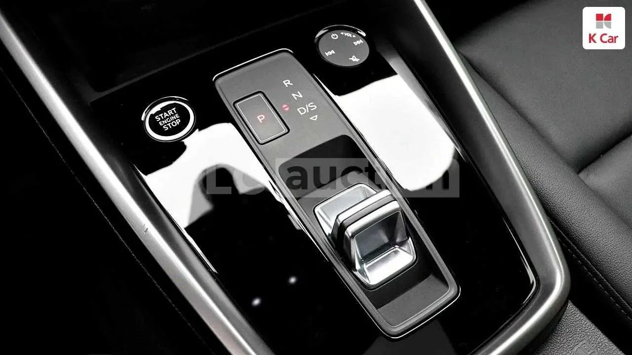Audi A3 40TFSI| КАМЕРА| ПОДГРЕВ| PANO| ВКЛ.ТЕХНОТЕСТ, снимка 9 - Автомобили и джипове - 54997350