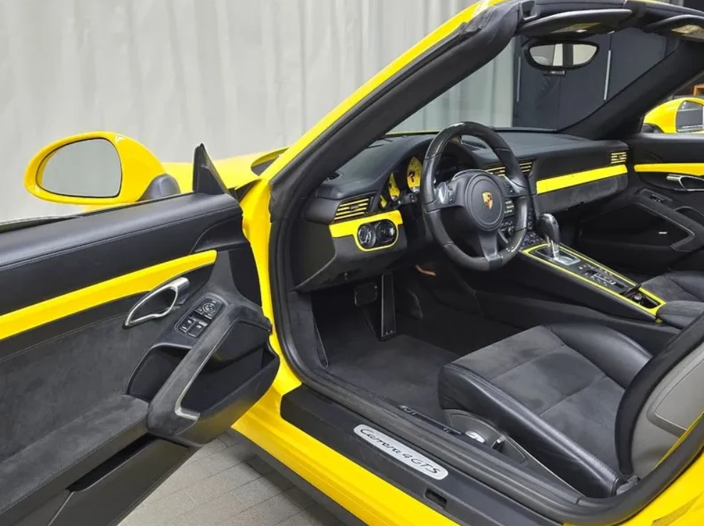 Porsche 911 CARRERA 4 GTS 991 | RACING YELLOW, снимка 8 - Автомобили и джипове - 55163619