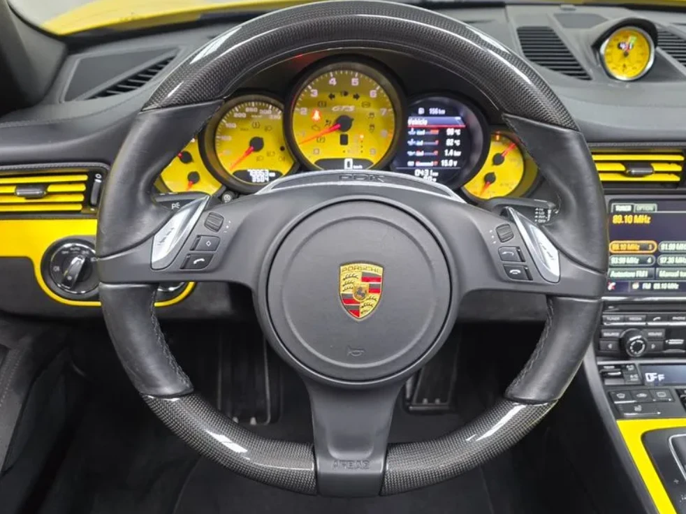 Porsche 911 CARRERA 4 GTS 991 | RACING YELLOW, снимка 13 - Автомобили и джипове - 55163619