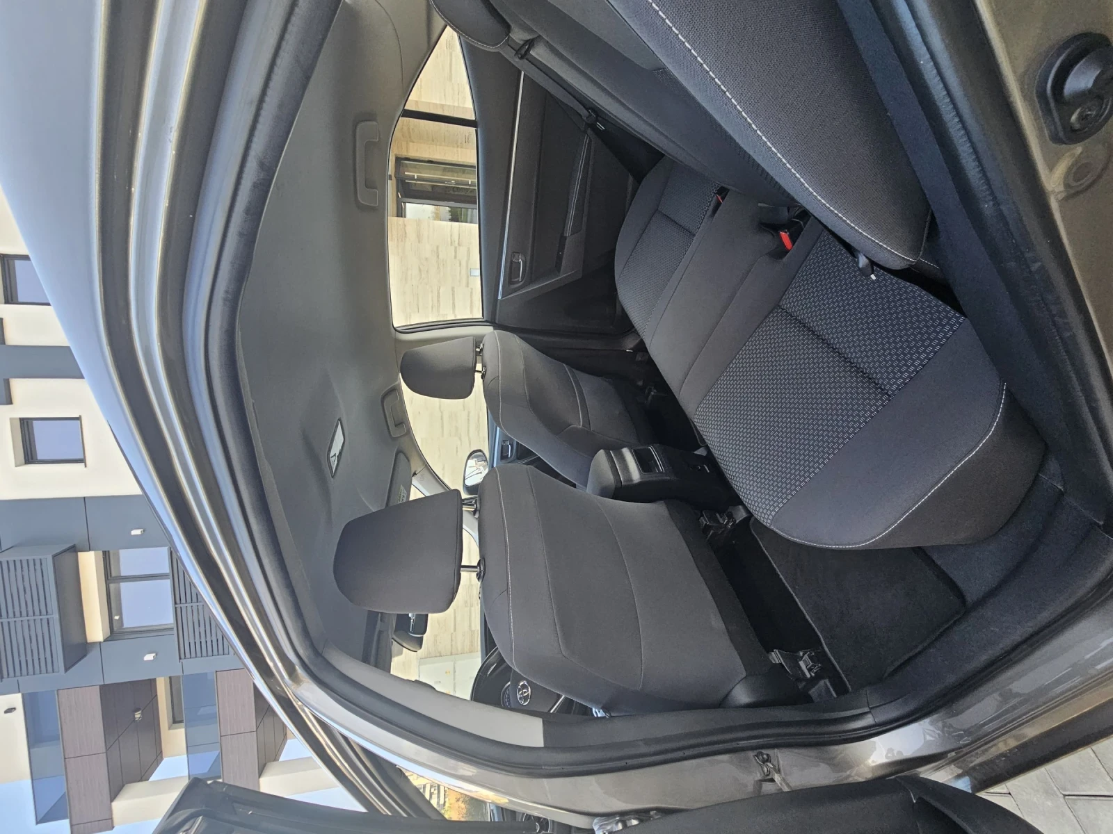 Toyota Corolla | Mobile.bg � ����������� 10