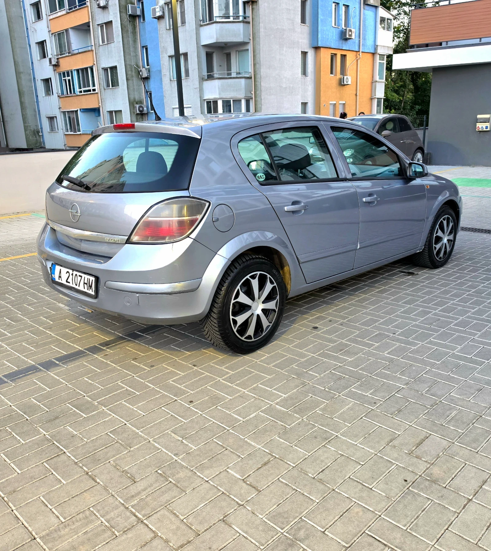 Opel Astra 1.7CDTI, снимка 4 - Автомобили и джипове - 56182901