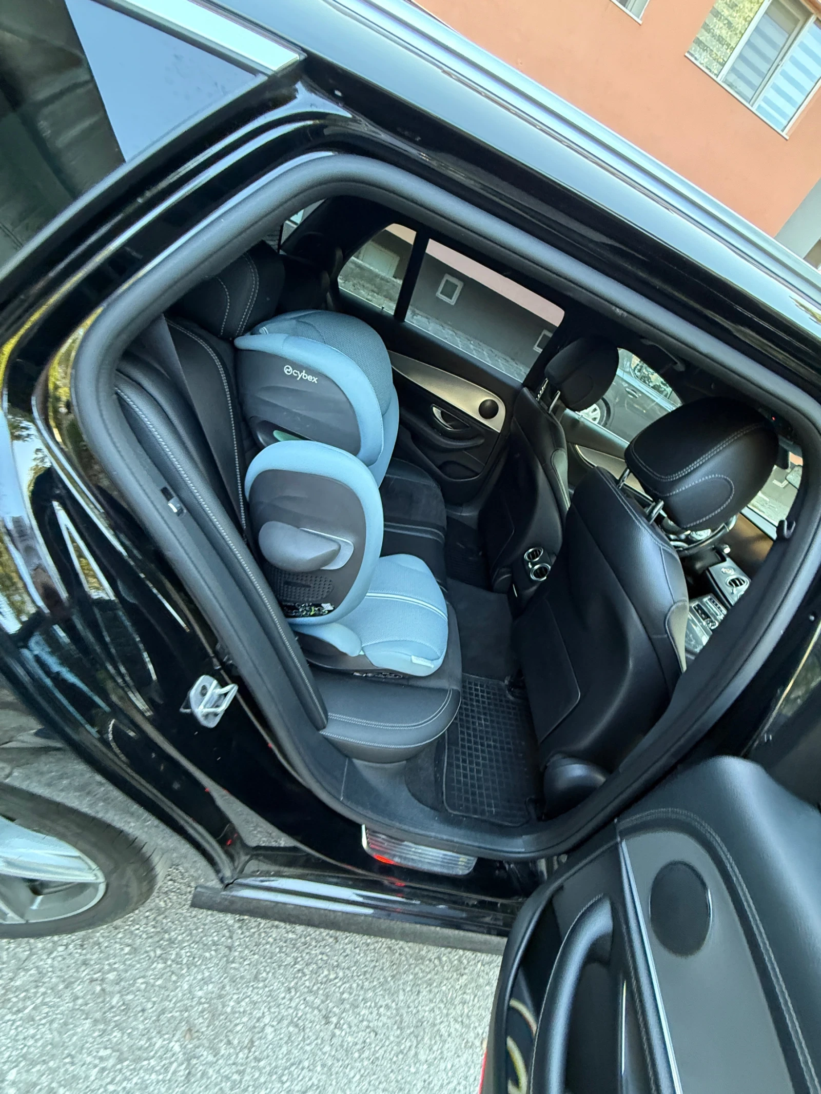Mercedes-Benz E 220 Premium Estate, 4 Matic, AMG Line, HUD, снимка 10 - Автомобили и джипове - 56369829