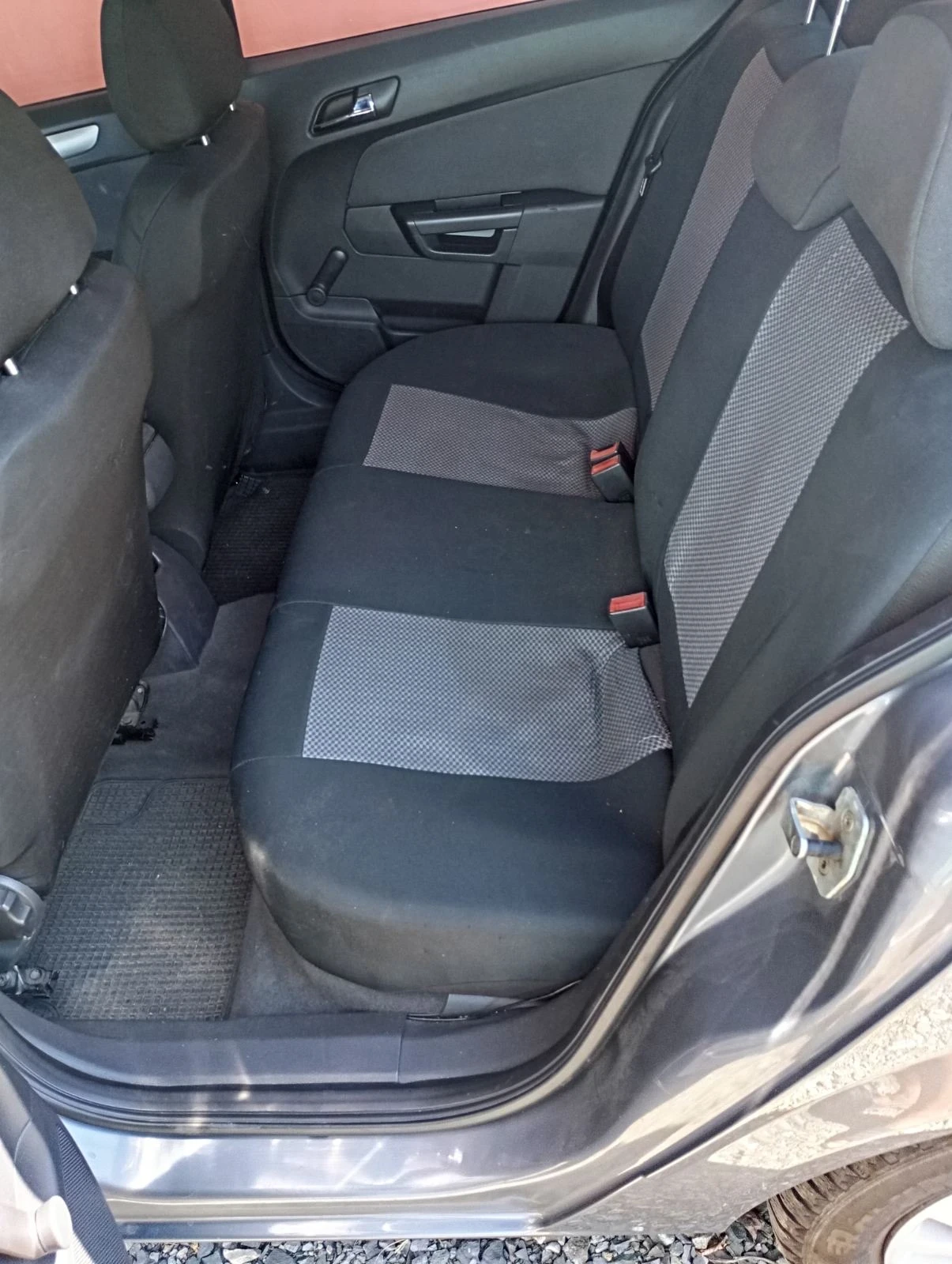 Opel Astra H 1.9CDTI, снимка 7 - Автомобили и джипове - 56407858