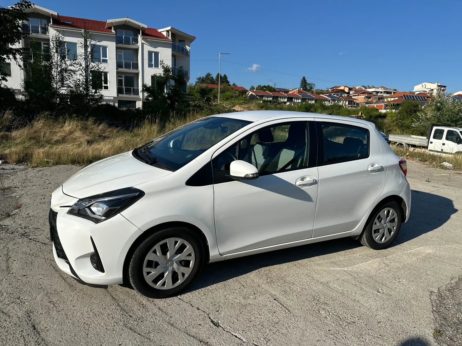 Toyota Yaris, снимка 4 - Автомобили и джипове - 56714329