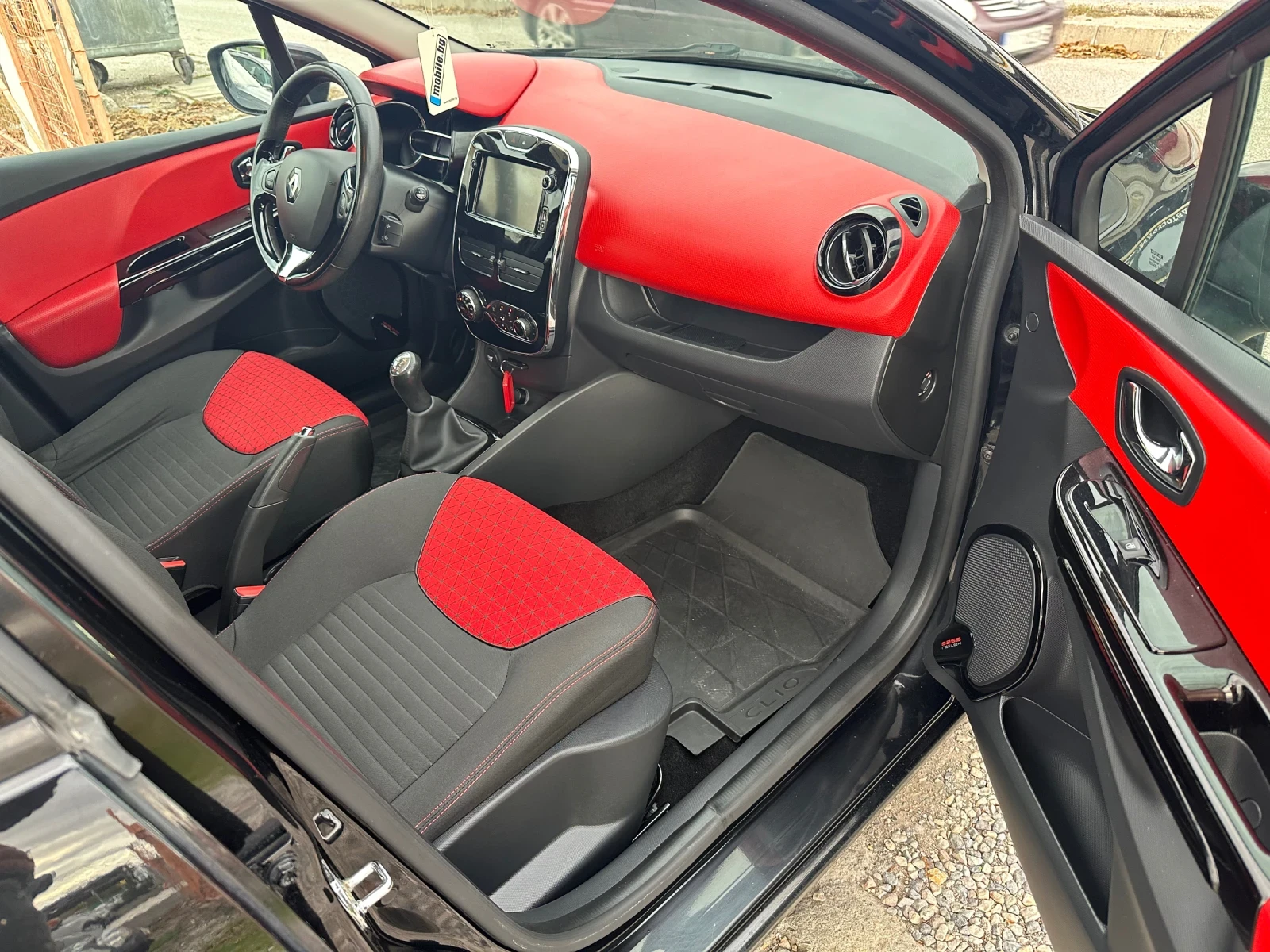Renault Clio 1.5 dci, снимка 12 - Автомобили и джипове - 56729368