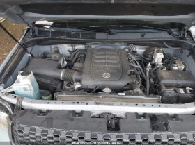 Toyota Tundra SR5 5.7 V8 , снимка 10