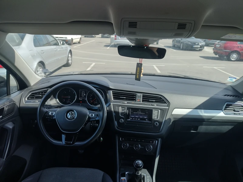 VW Tiguan 2.0 TDI, снимка 2 - Автомобили и джипове - 48998499