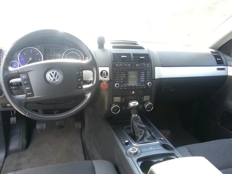 VW Touareg 2.5 TDI, снимка 9 - Автомобили и джипове - 10003897